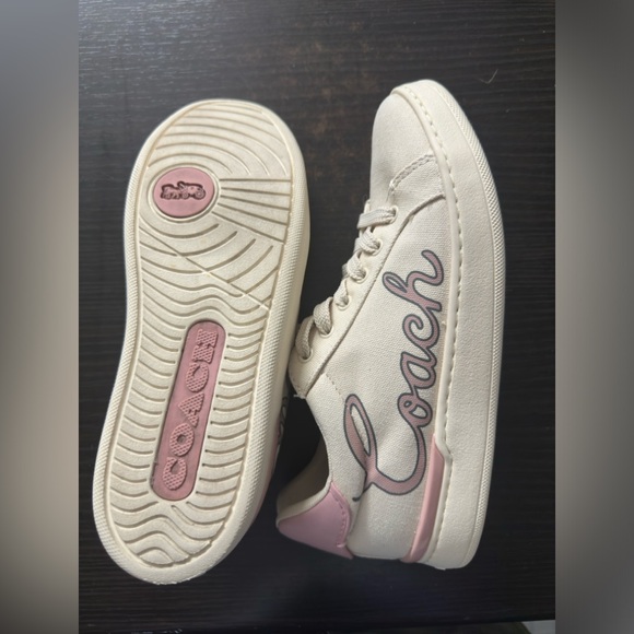 COACH Outlet Clip Low Top Sneakers With Coach Print Size 6.5 US . - Picture 5 of 5